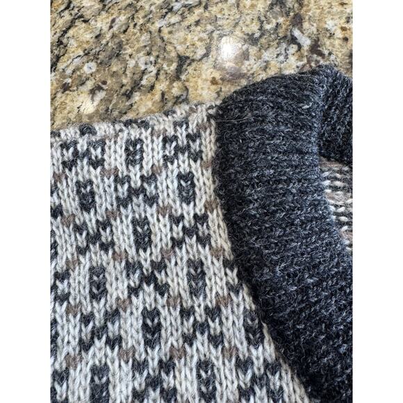 Vintage LL Bean Norway Wool Ladies Nordic Cardigan Sweater Gray Size Medium - Picture 6 of 11